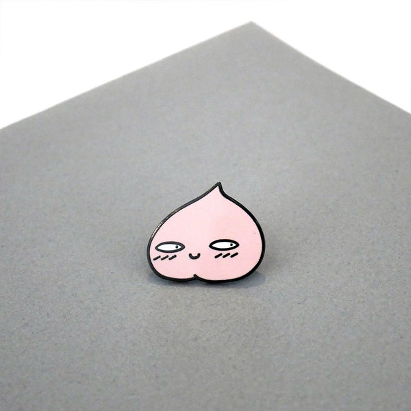 Peachy peach enamel pin