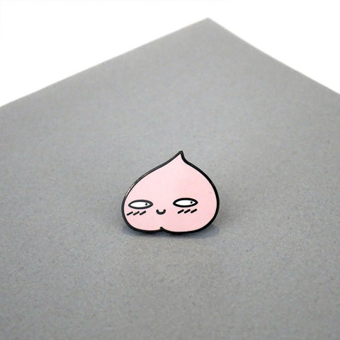 Peachy peach enamel pin